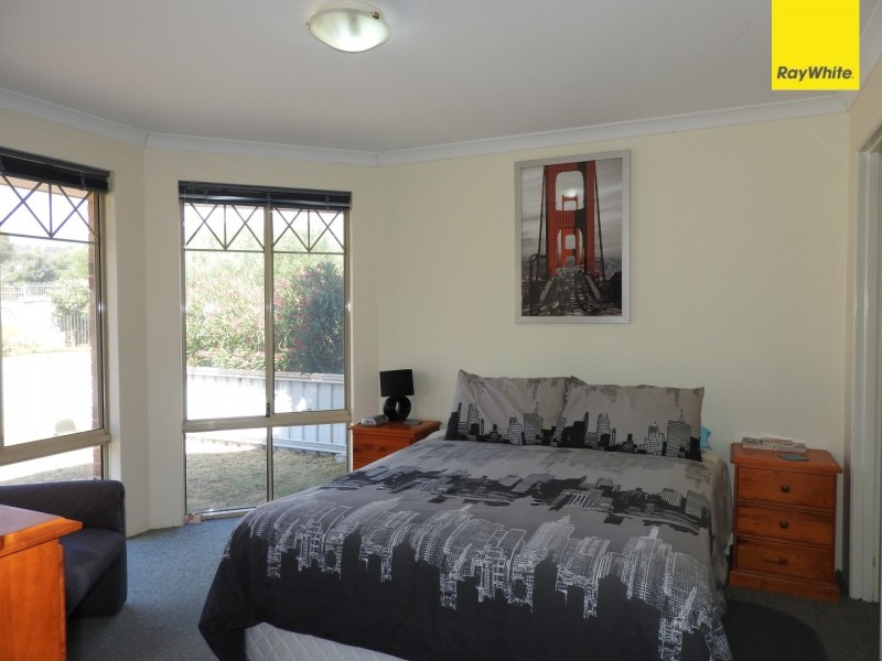 3 Gould Close, Brookdale WA 6112