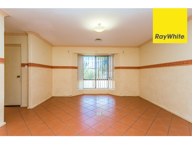 2 Junee Place, Armadale WA 6112