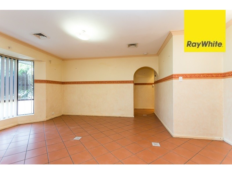 2 Junee Place, Armadale WA 6112