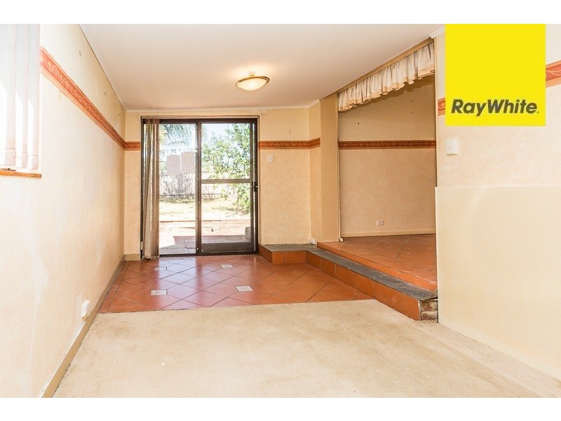 2 Junee Place, Armadale WA 6112