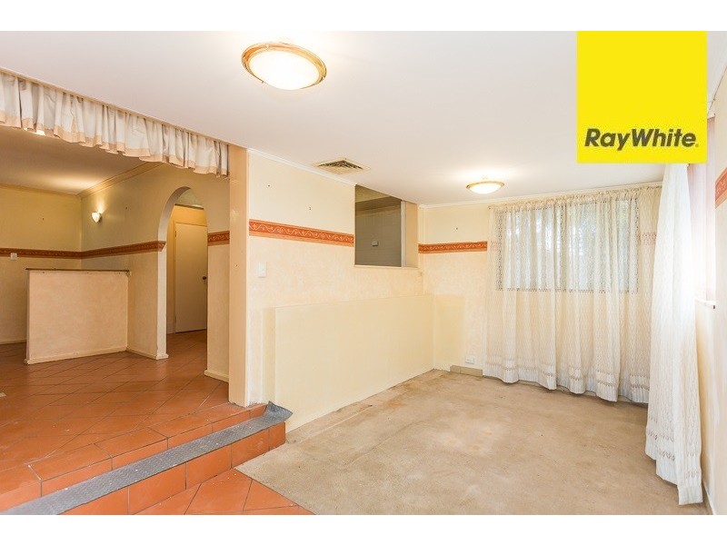 2 Junee Place, Armadale WA 6112