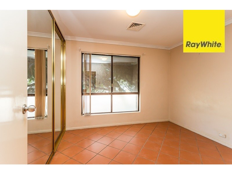2 Junee Place, Armadale WA 6112