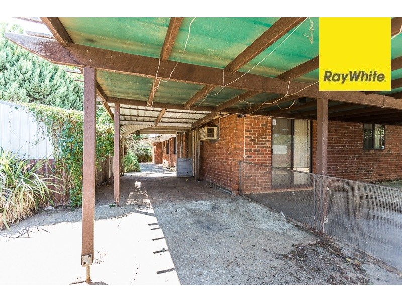 2 Junee Place, Armadale WA 6112