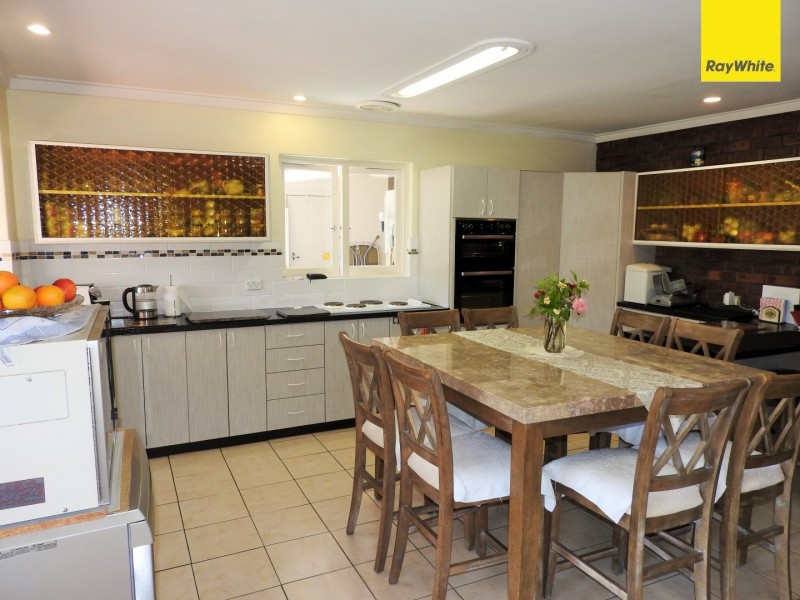 375 Railway Avenue, Armadale WA 6112