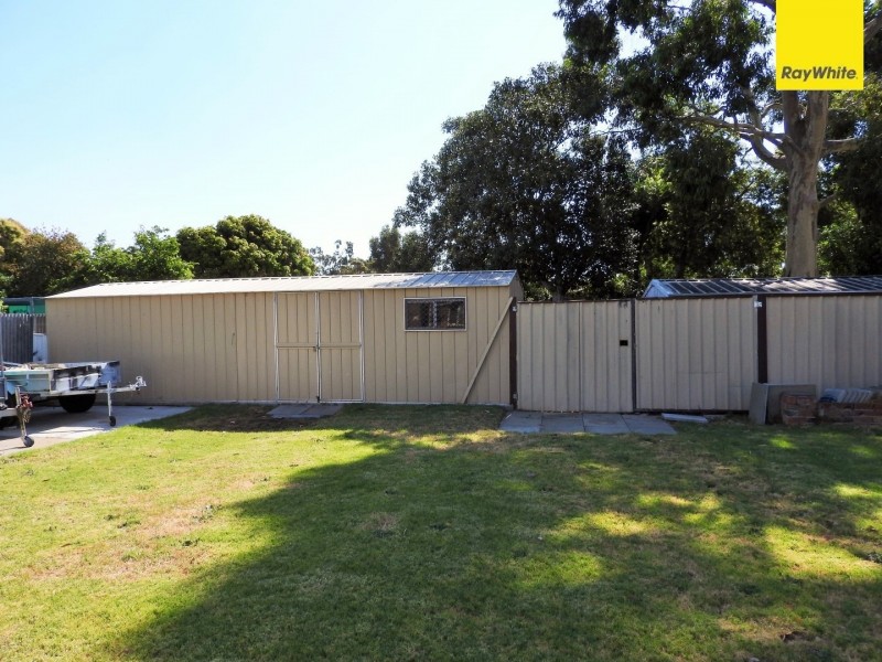 375 Railway Avenue, Armadale WA 6112