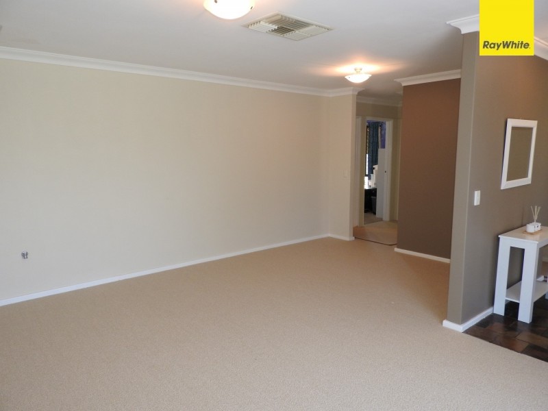 83 Inverness Circle, Camillo WA 6111