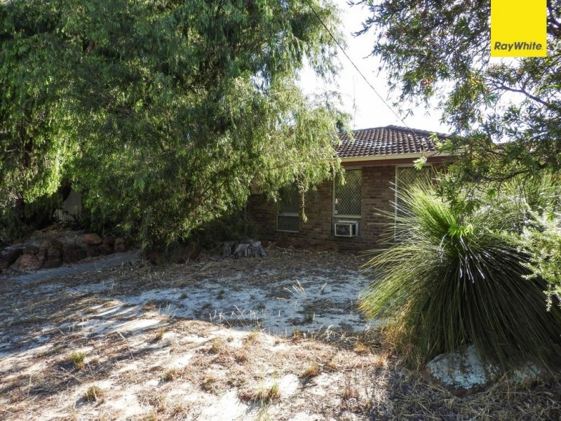 22 Dollis Way, Camillo WA 6111