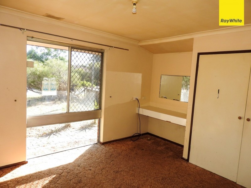 1 Beechcroft Place, Camillo WA 6111