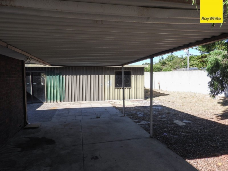 1 Beechcroft Place, Camillo WA 6111