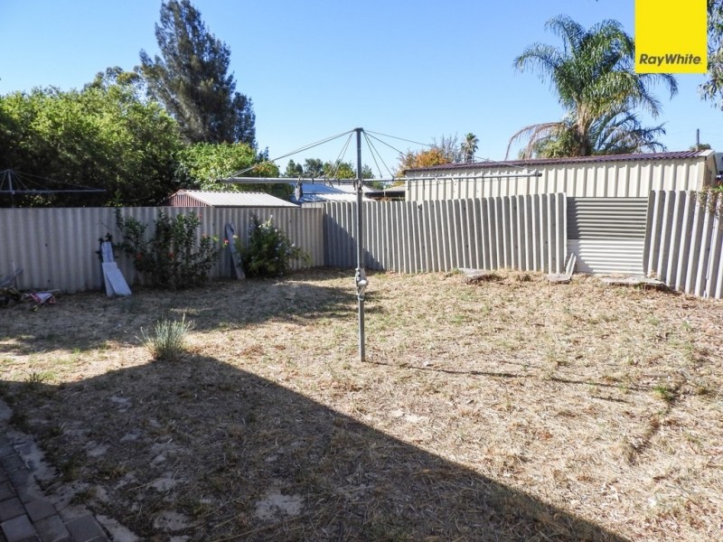 1 Beechcroft Place, Camillo WA 6111