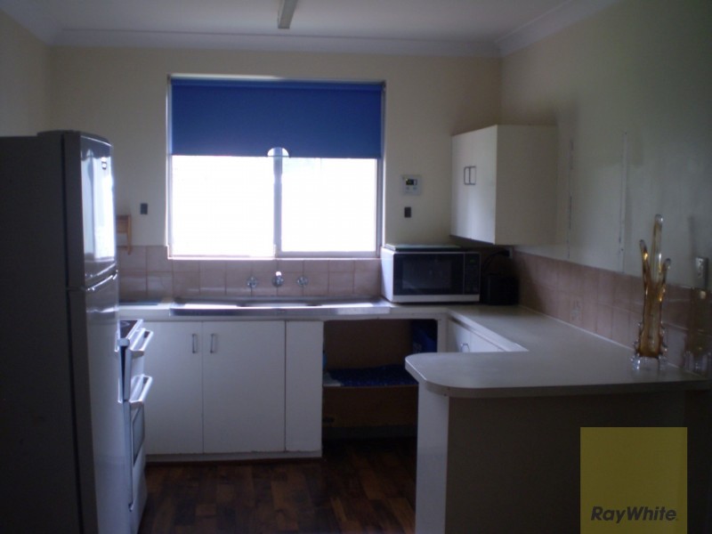 11 Jarrah Close, Camillo WA 6111