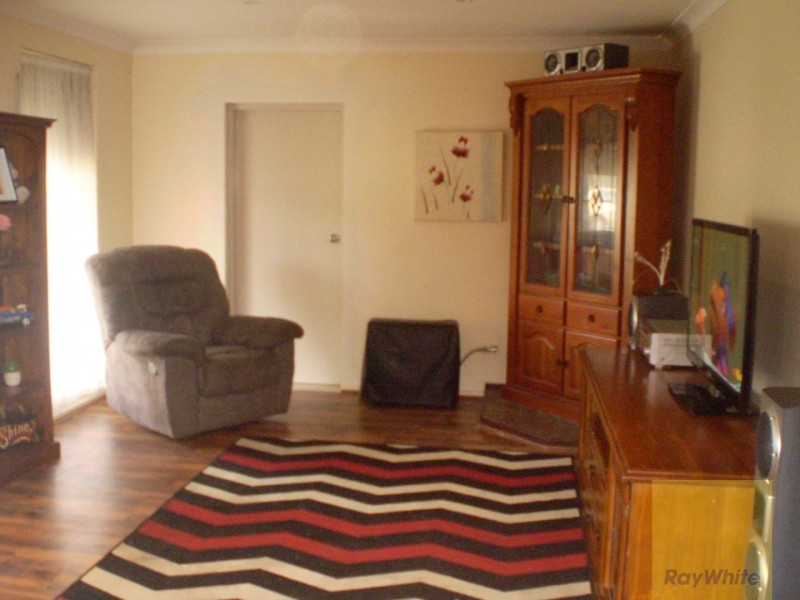 11 Jarrah Close, Camillo WA 6111