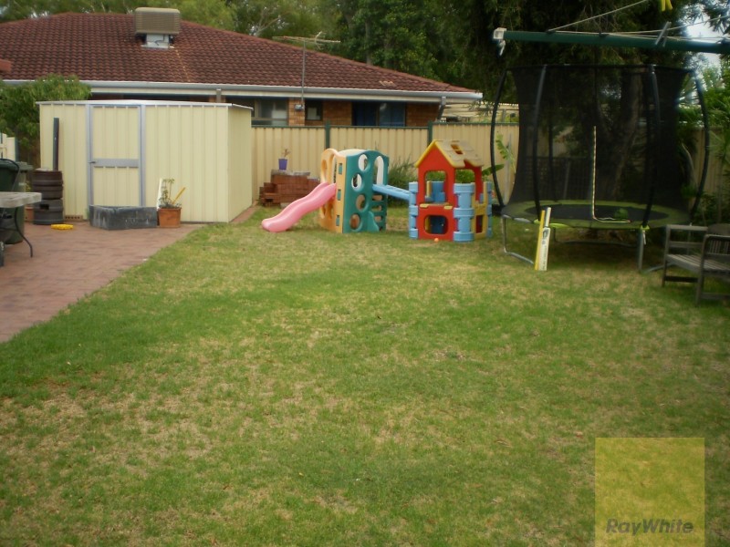 11 Jarrah Close, Camillo WA 6111