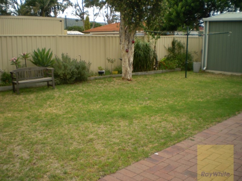 11 Jarrah Close, Camillo WA 6111