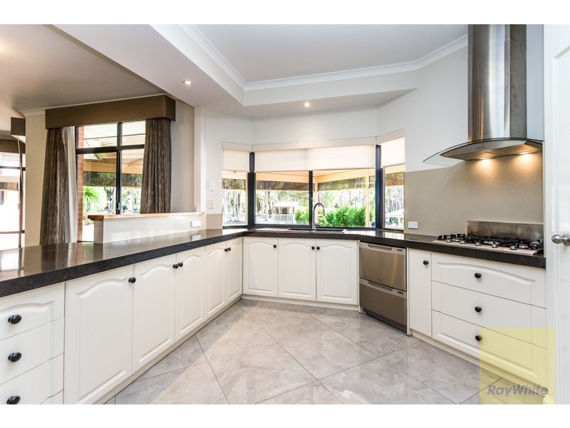 41 Ridgehill Rise, Roleystone WA 6111