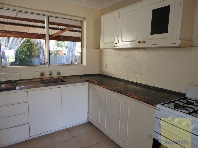 17B Cohuna Drive, Armadale WA 6112