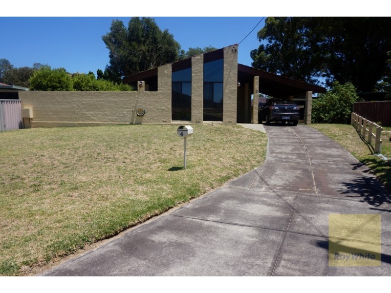 4 Erica Street, Kelmscott WA 6111