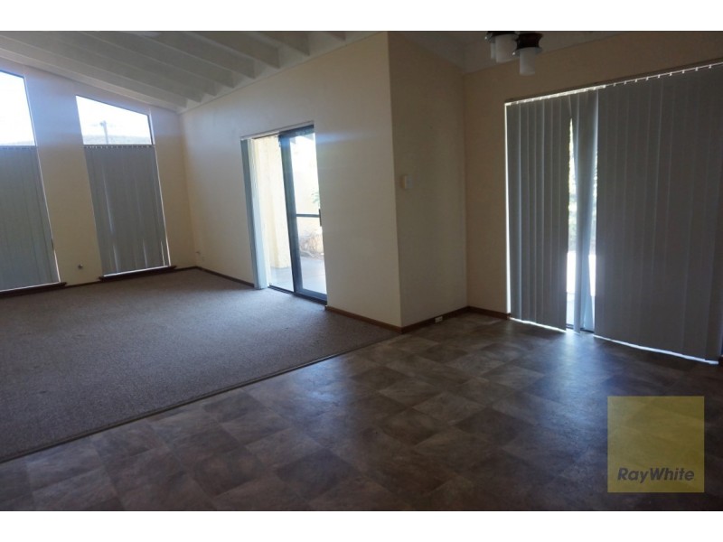 4 Erica Street, Kelmscott WA 6111