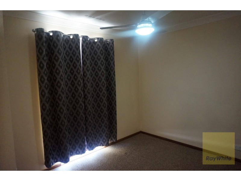 4 Erica Street, Kelmscott WA 6111