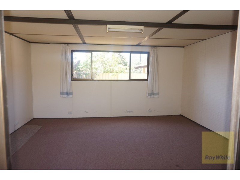 4 Erica Street, Kelmscott WA 6111