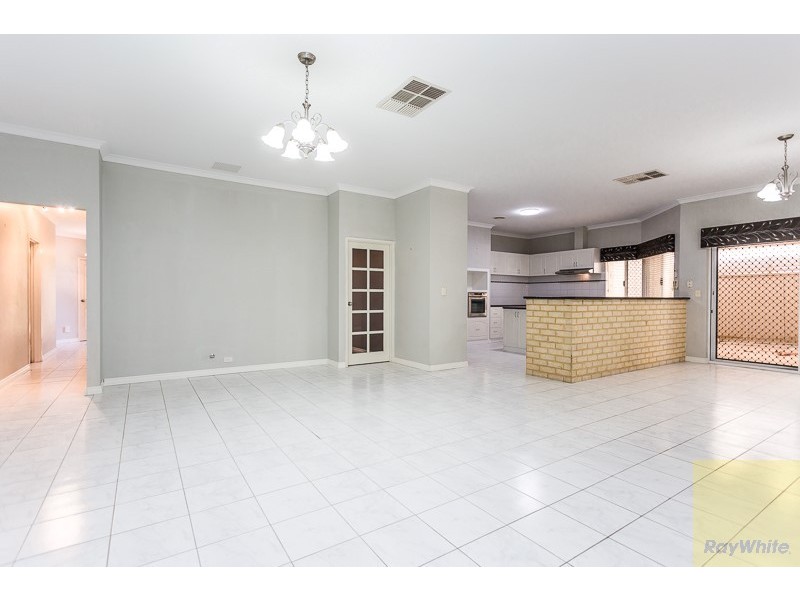 11 Casa Place, Southern River WA 6110