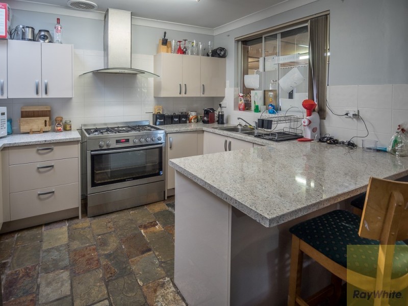 3 Silver Mallee Close, Camillo WA 6111