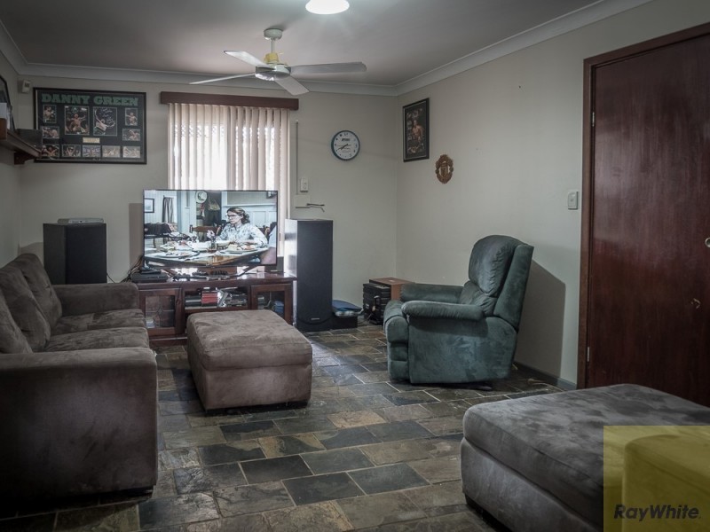 3 Silver Mallee Close, Camillo WA 6111