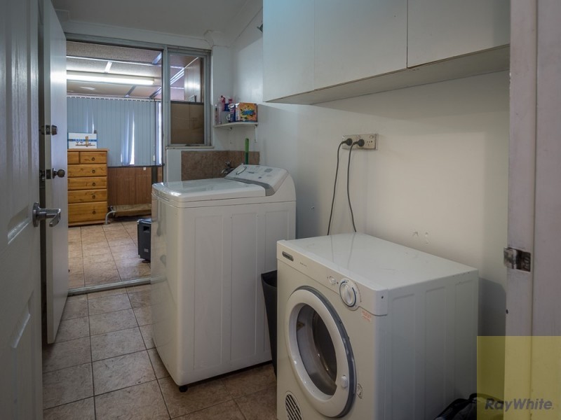 3 Silver Mallee Close, Camillo WA 6111