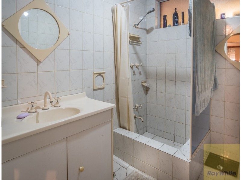 3 Silver Mallee Close, Camillo WA 6111