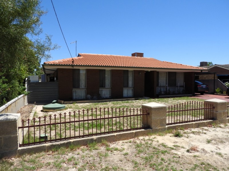 32 Ravenscroft Way, Kelmscott WA 6111