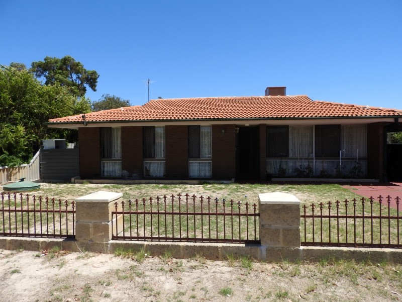 32 Ravenscroft Way, Kelmscott WA 6111