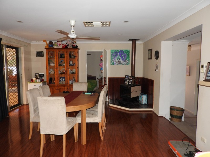 32 Ravenscroft Way, Kelmscott WA 6111