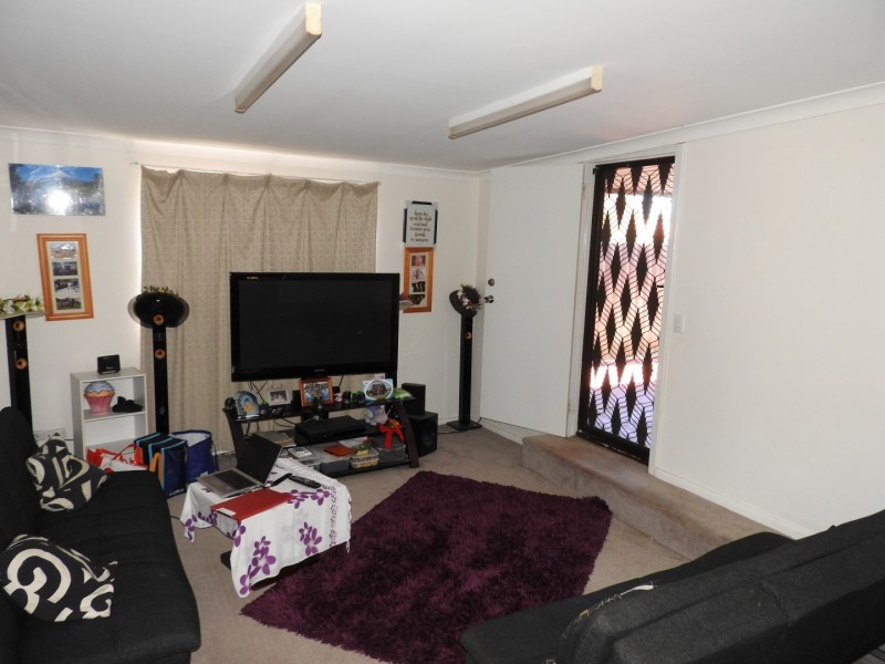 32 Ravenscroft Way, Kelmscott WA 6111