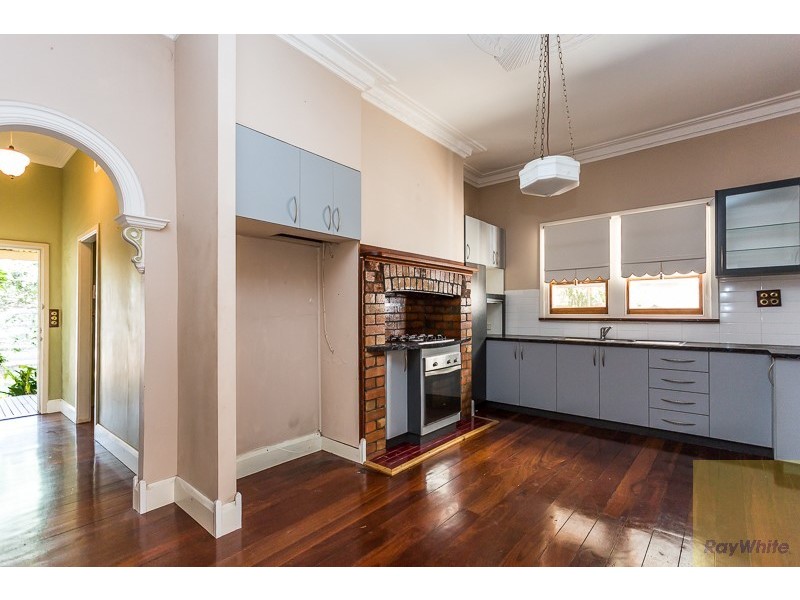 9 Forrest Road, Armadale WA 6112