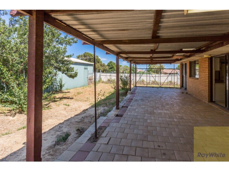 1 Bell Court, Armadale WA 6112