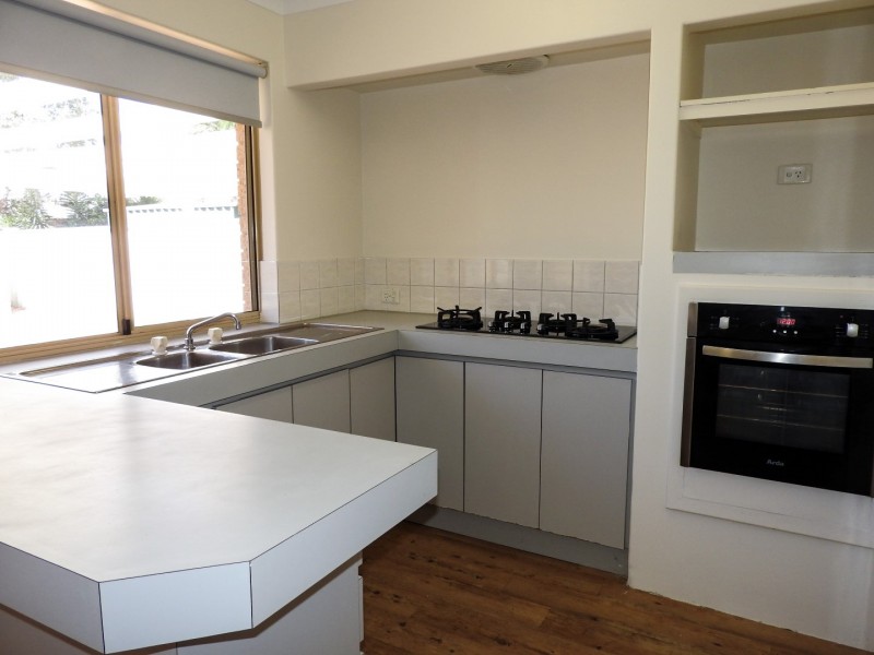 26 Candish Grove, Seville Grove WA 6112