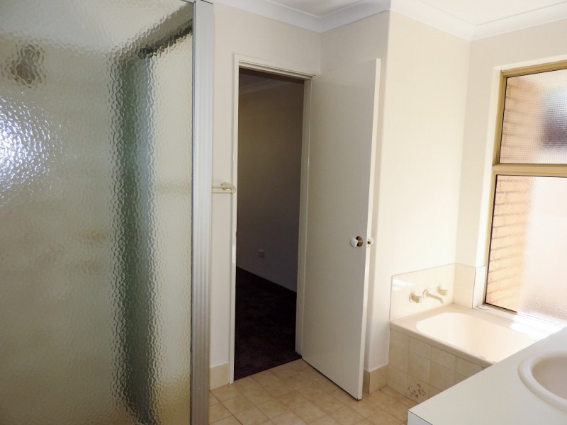 26 Candish Grove, Seville Grove WA 6112