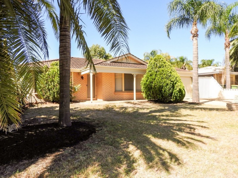 26 Candish Grove, Seville Grove WA 6112