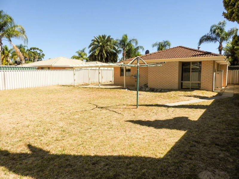 26 Candish Grove, Seville Grove WA 6112