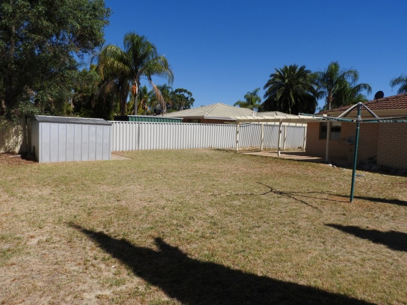 26 Candish Grove, Seville Grove WA 6112