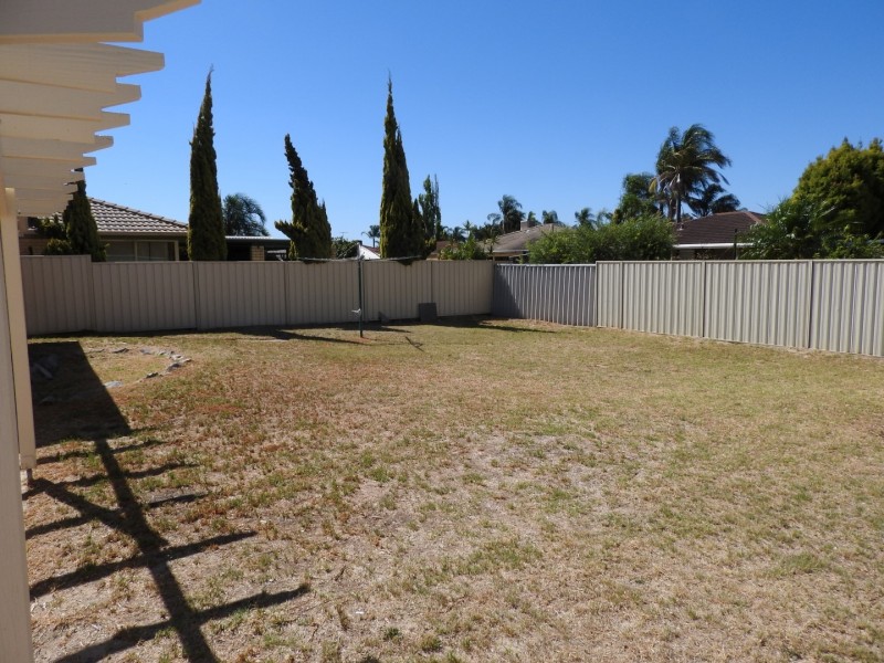 26 Candish Grove, Seville Grove WA 6112