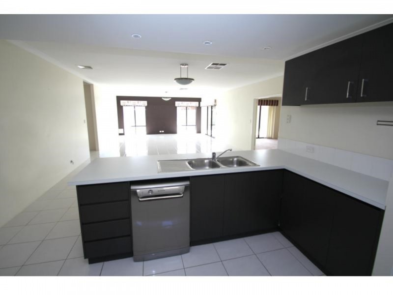 4 MacDougal Way, Harrisdale WA 6112