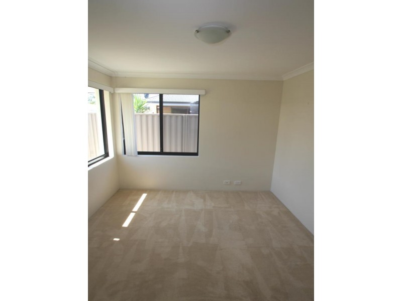 4 MacDougal Way, Harrisdale WA 6112