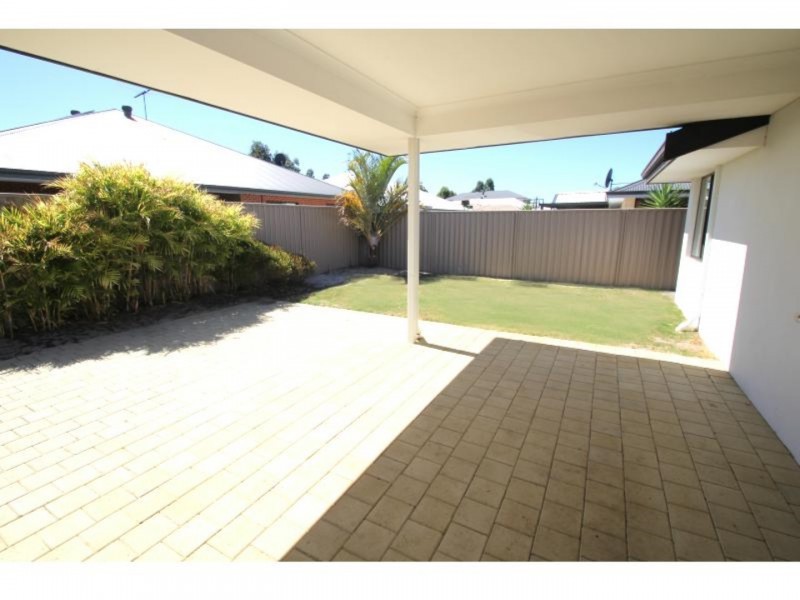 4 MacDougal Way, Harrisdale WA 6112