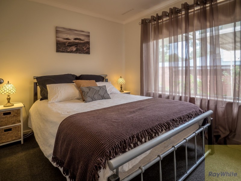 93 Derry Avenue, Mount Nasura WA 6112