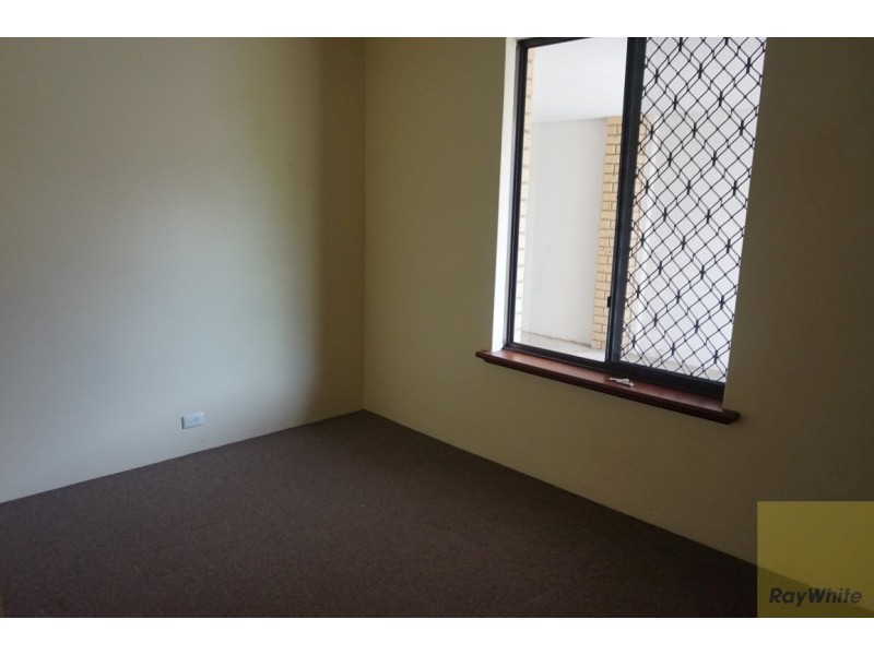 9 Seville Drive, Seville Grove WA 6112