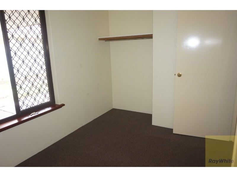 9 Seville Drive, Seville Grove WA 6112