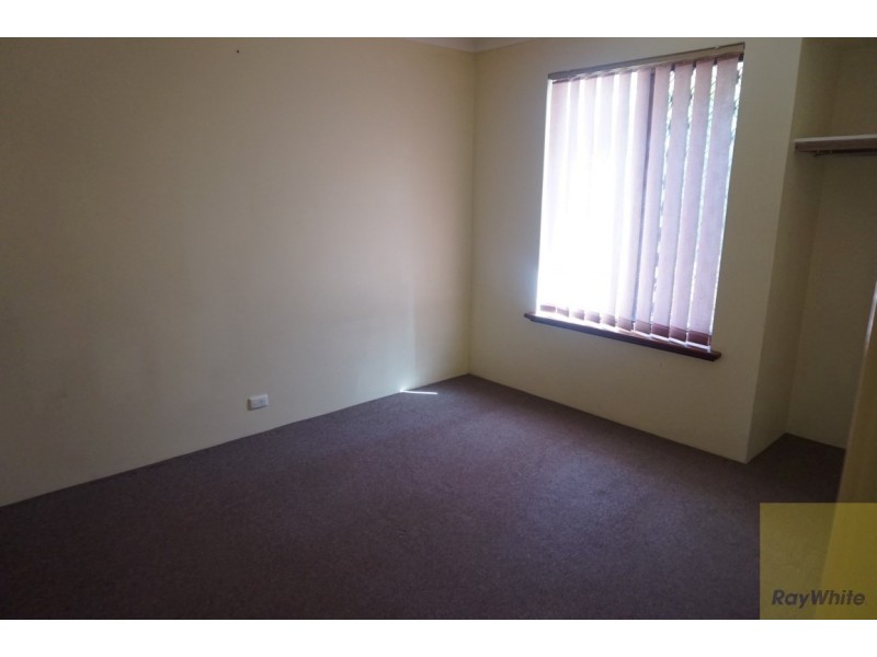 9 Seville Drive, Seville Grove WA 6112