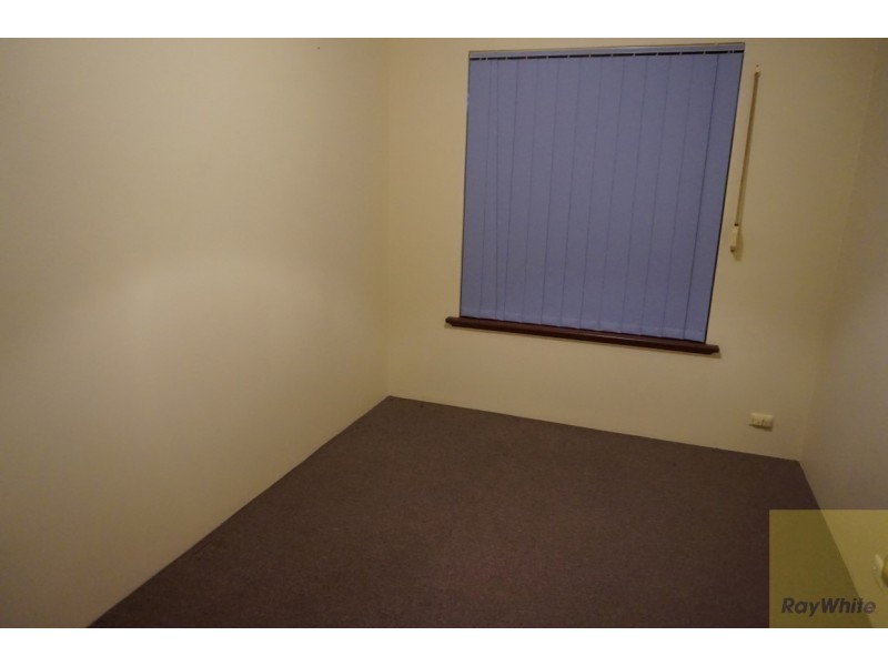 9 Seville Drive, Seville Grove WA 6112