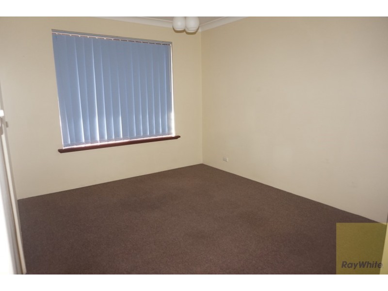 9 Seville Drive, Seville Grove WA 6112